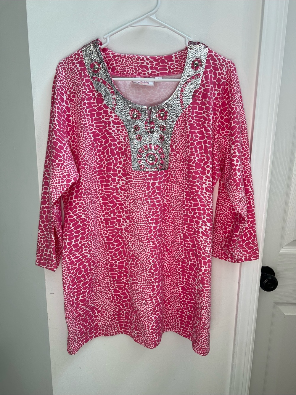 Quacker Factory Women’s Pink Sequin Blouse Size Large